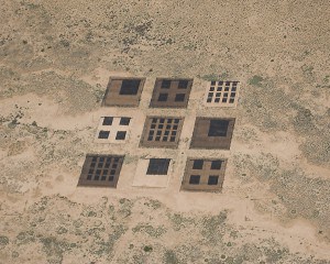 An aerial photograph shows lizard enclosures in Sevilleta National Wildlife Refuge in New Mexico. ©Michael Angilletta